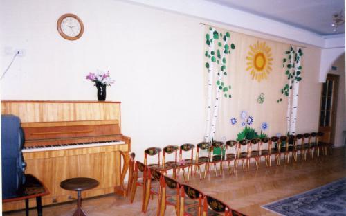 img014.jpg